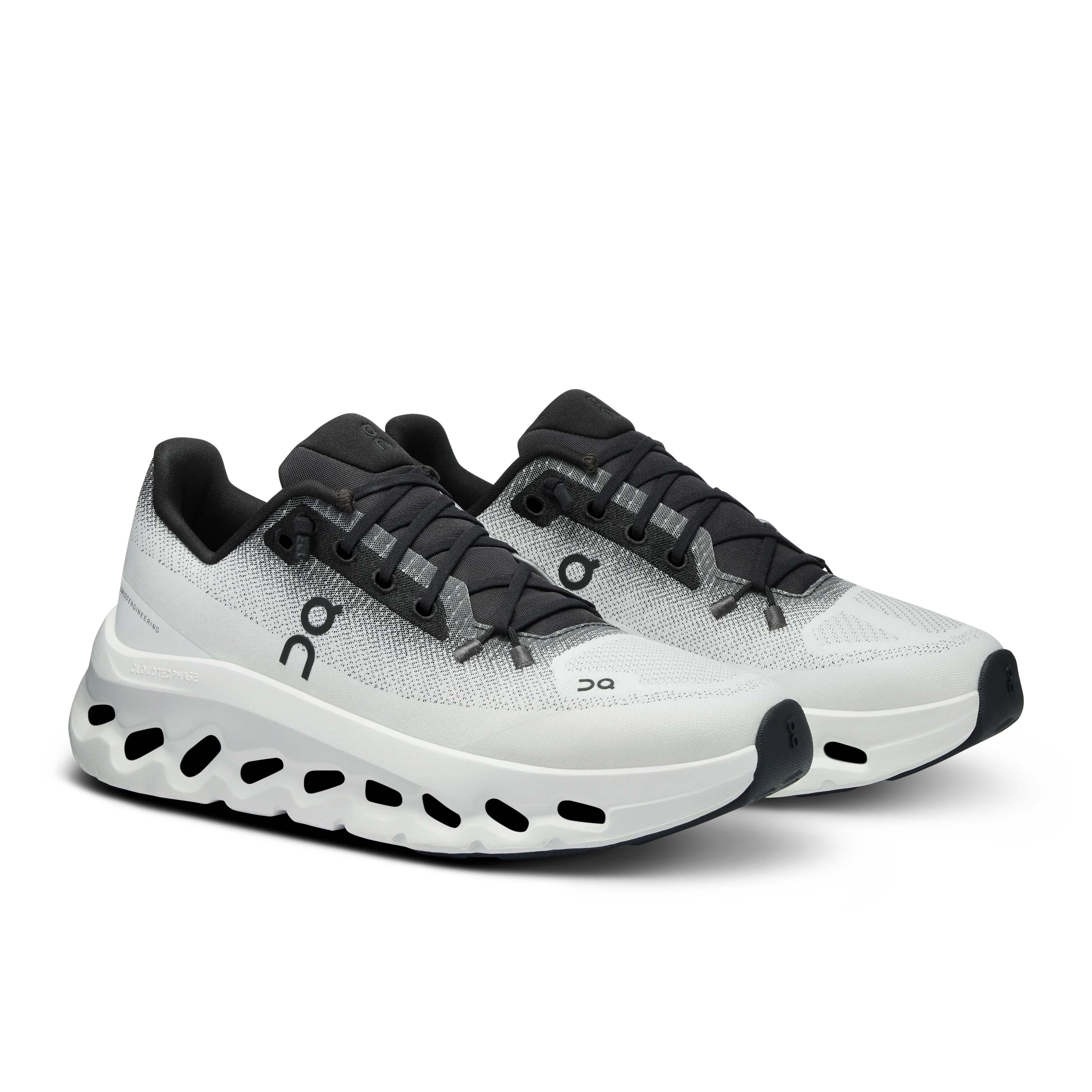 Cloudtilt - Black | Ivory